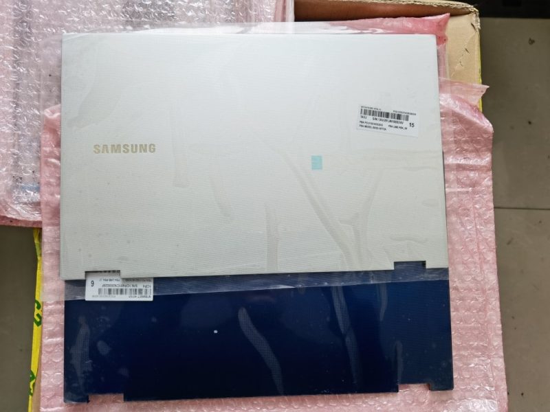 Vỏ D Samsung NP950QCG NP950QDA NT950 - Hình ảnh 3